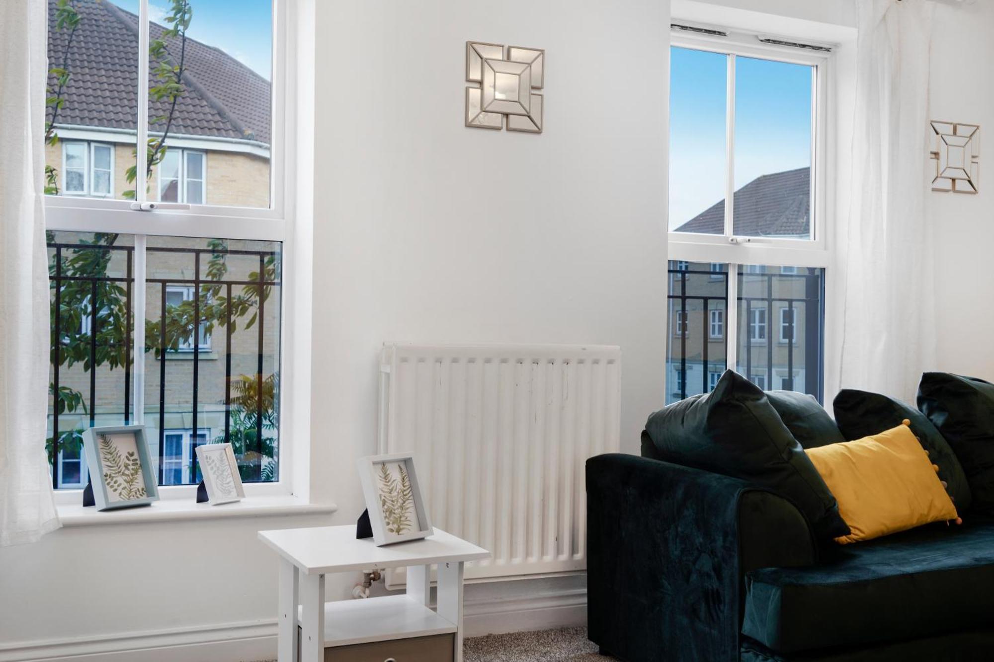 Station & Shops 3Min Walk I Heathrow 15 Mins I X2 Ensuites I Parking X2 Langley Marish Dış mekan fotoğraf