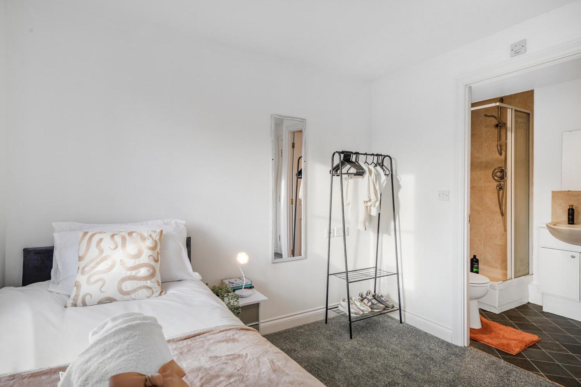 Station & Shops 3Min Walk I Heathrow 15 Mins I X2 Ensuites I Parking X2 Langley Marish Dış mekan fotoğraf